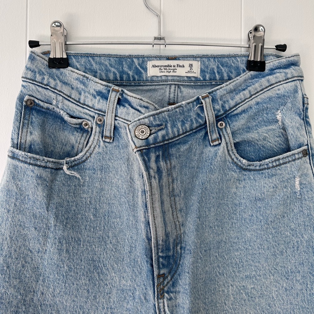 Abercrombie & Fitch Light Wash Denim Jeans